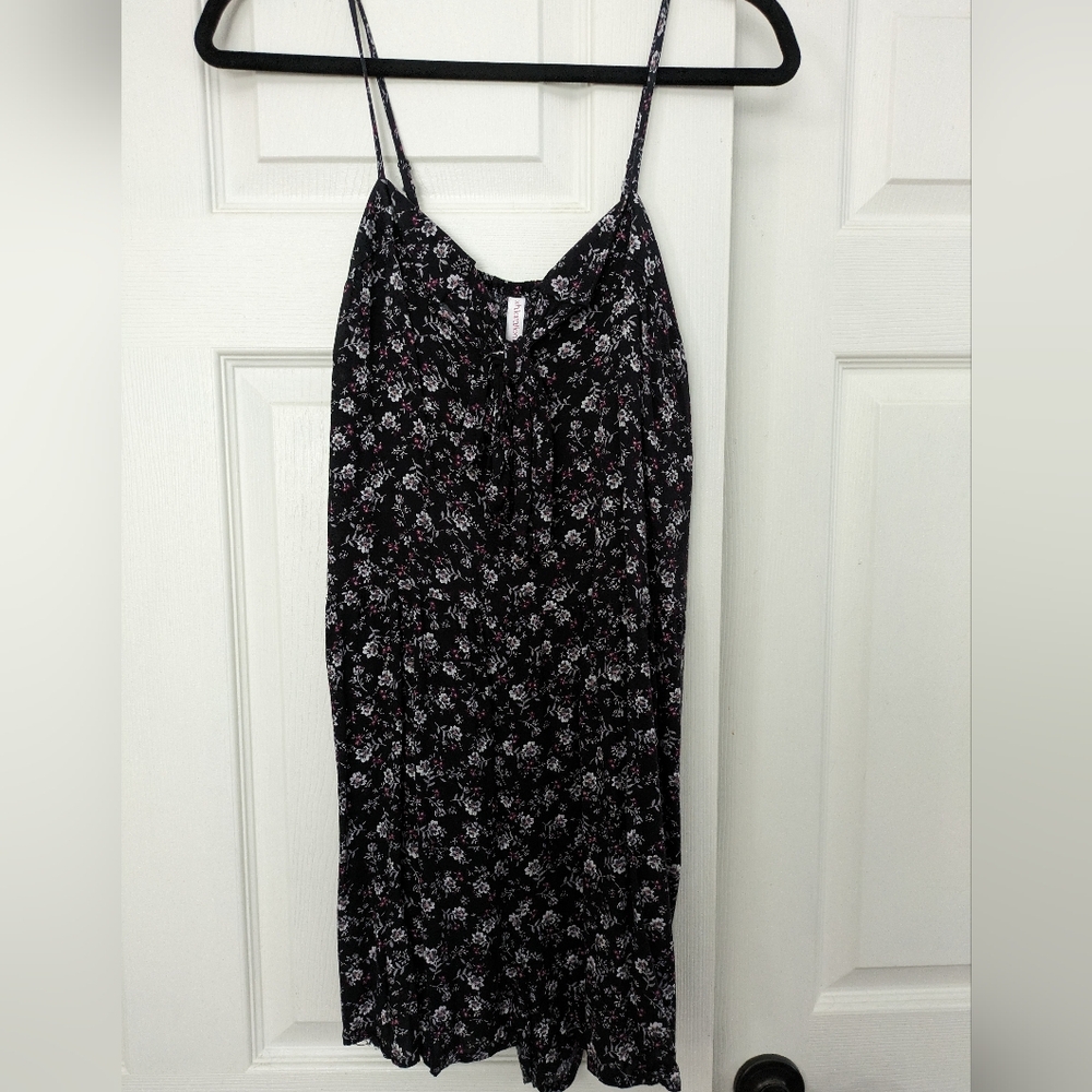 L Xhilaration Romper